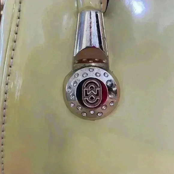 Beautiful yellow marble, faux patent leather small tote bag - Picture 5 of 8